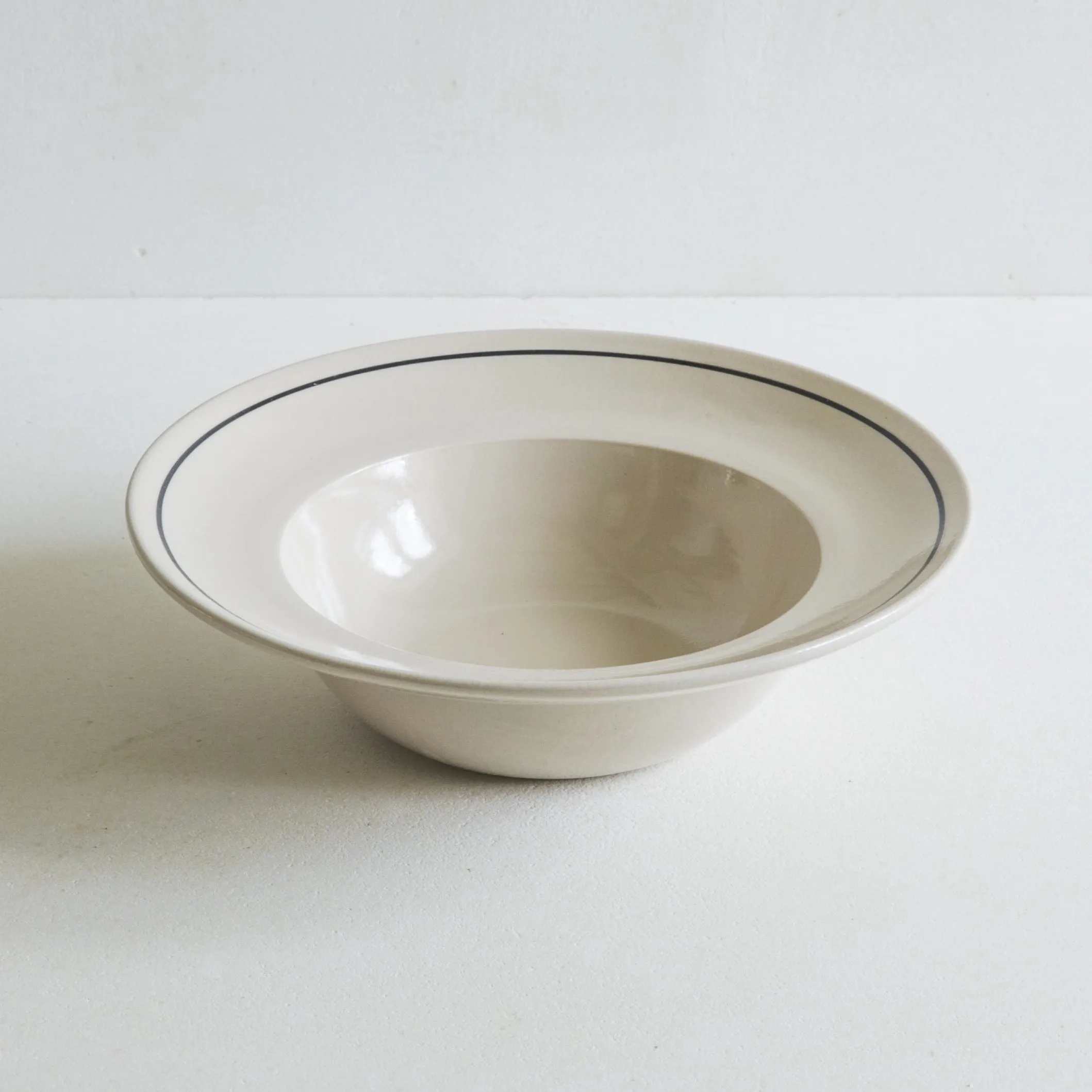 Deep Bowl Line Noir - Classical Stoneware