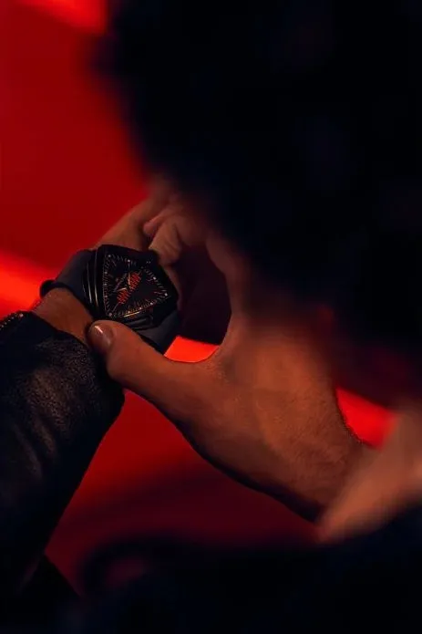 HML Watch Ventura XXL Bright