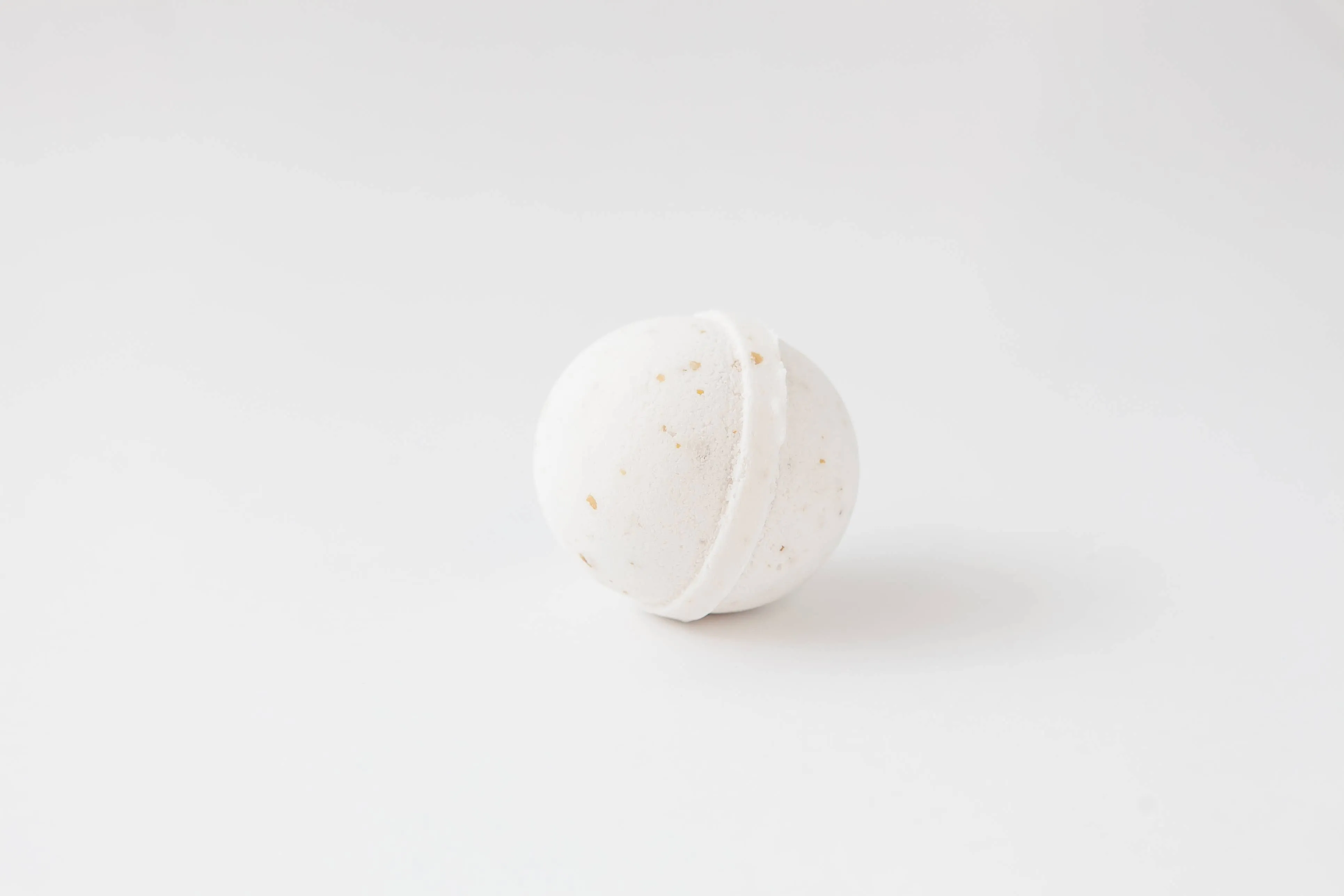 Oatmeal Milk & Honey Bath Bomb