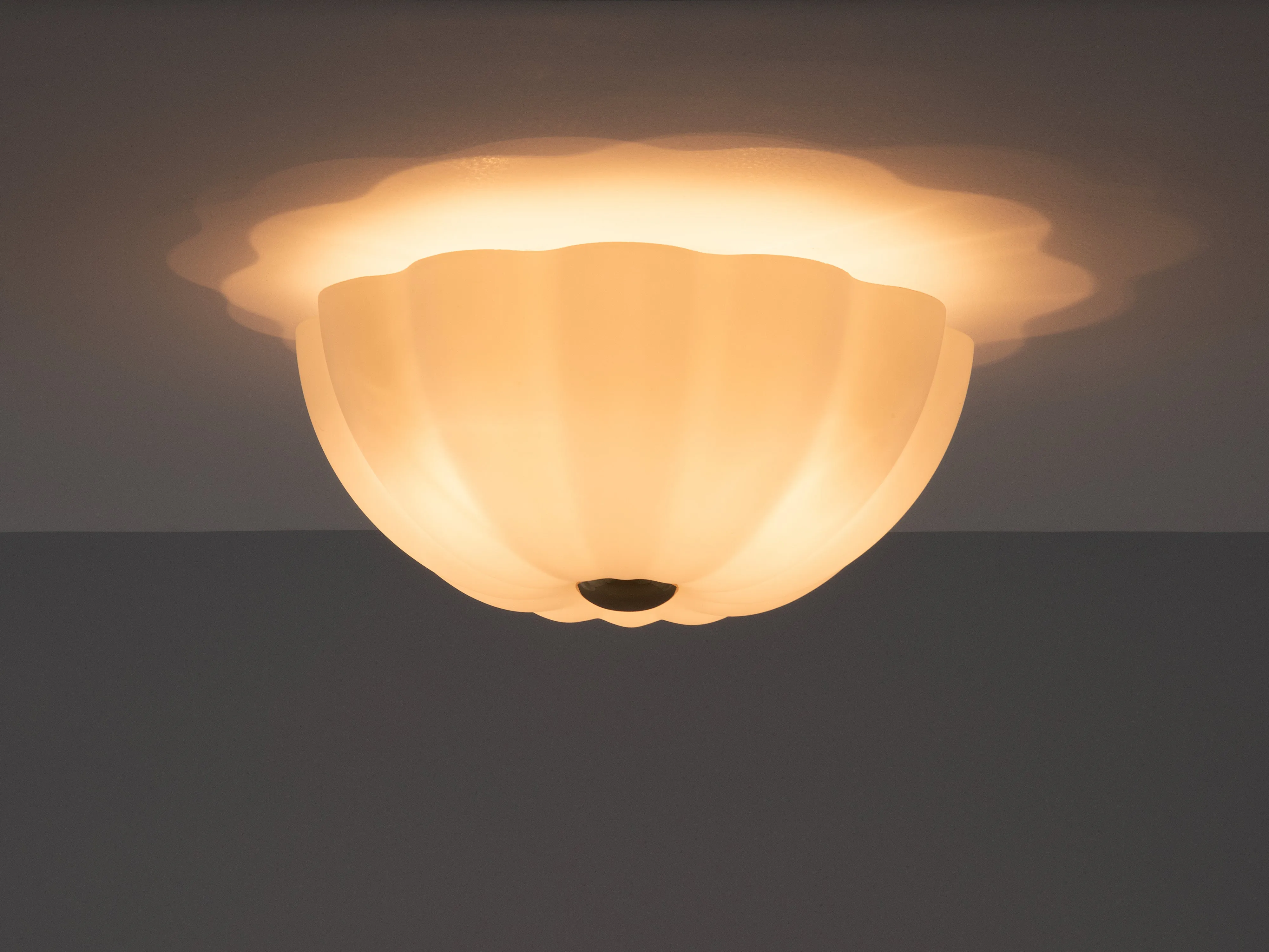 White flower flush ceiling light